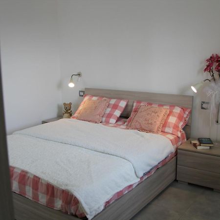 Anthos Casa Vacanze Sant'Omero Pokoj fotografie