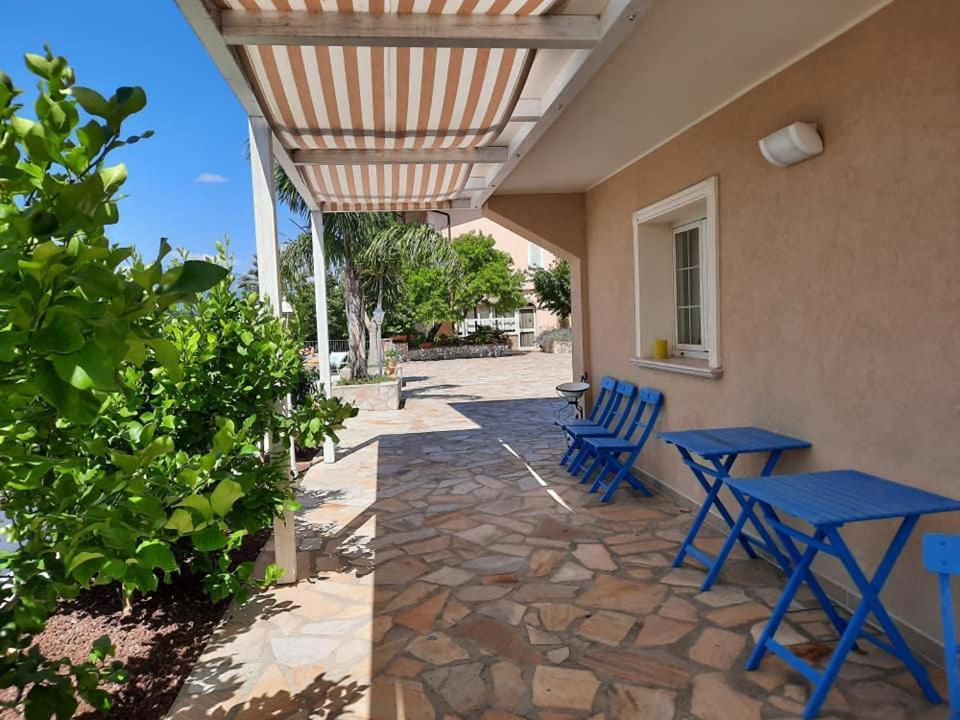 Anthos Casa Vacanze Sant'Omero Exteriér fotografie