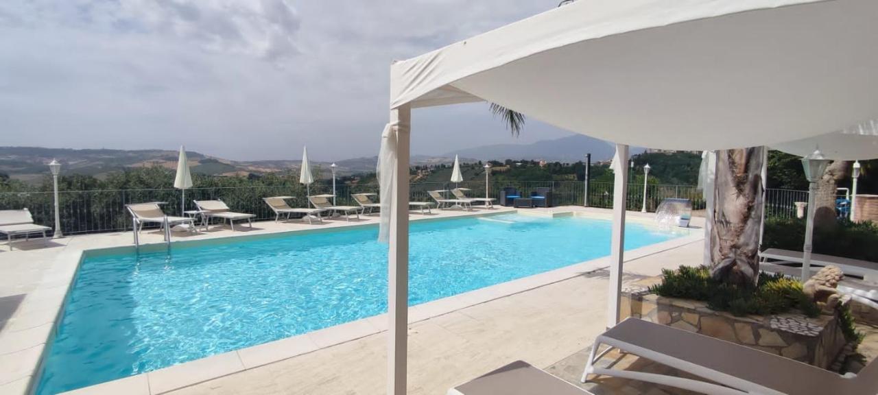 Anthos Casa Vacanze Sant'Omero Exteriér fotografie