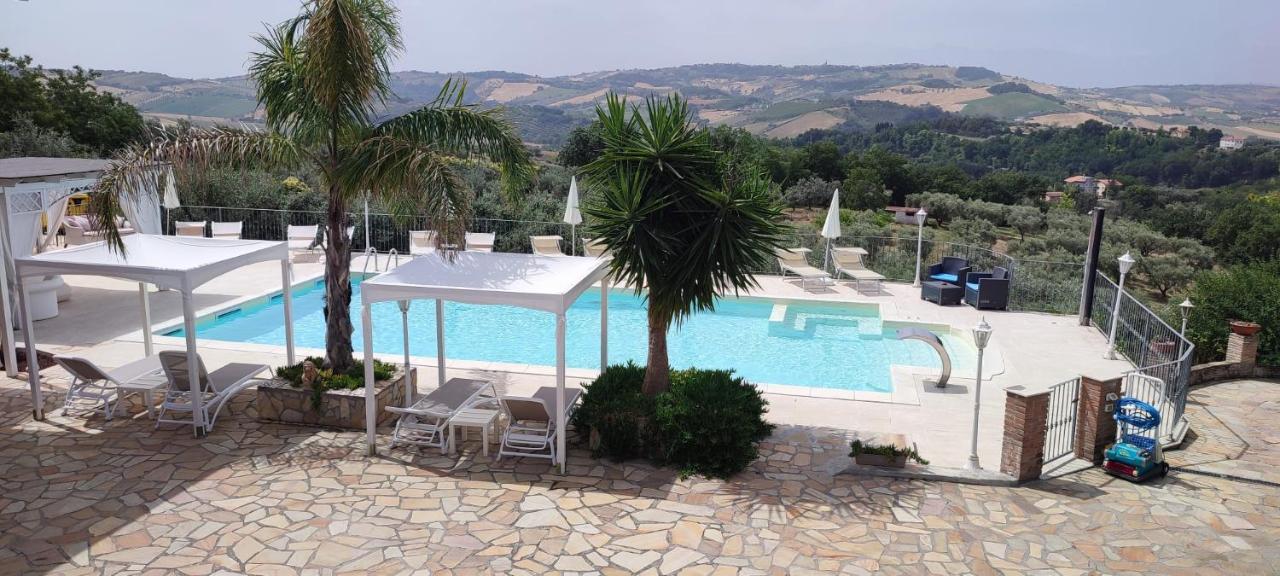 Anthos Casa Vacanze Sant'Omero Exteriér fotografie