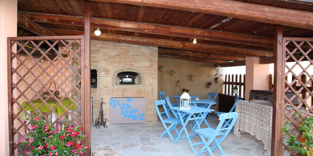 Anthos Casa Vacanze Sant'Omero Pokoj fotografie