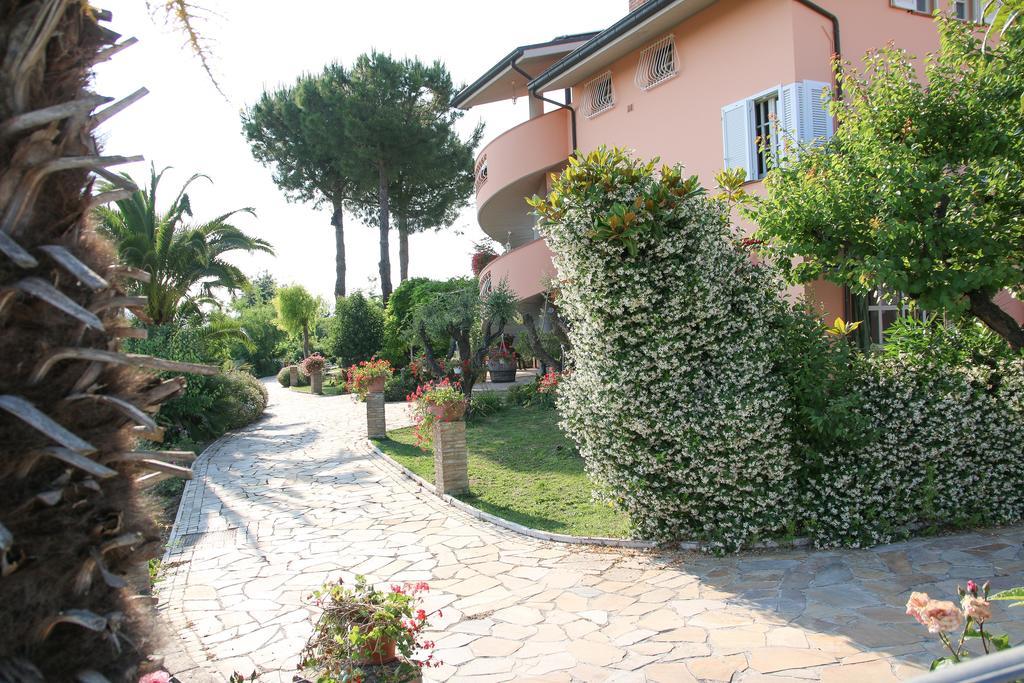 Anthos Casa Vacanze Sant'Omero Pokoj fotografie