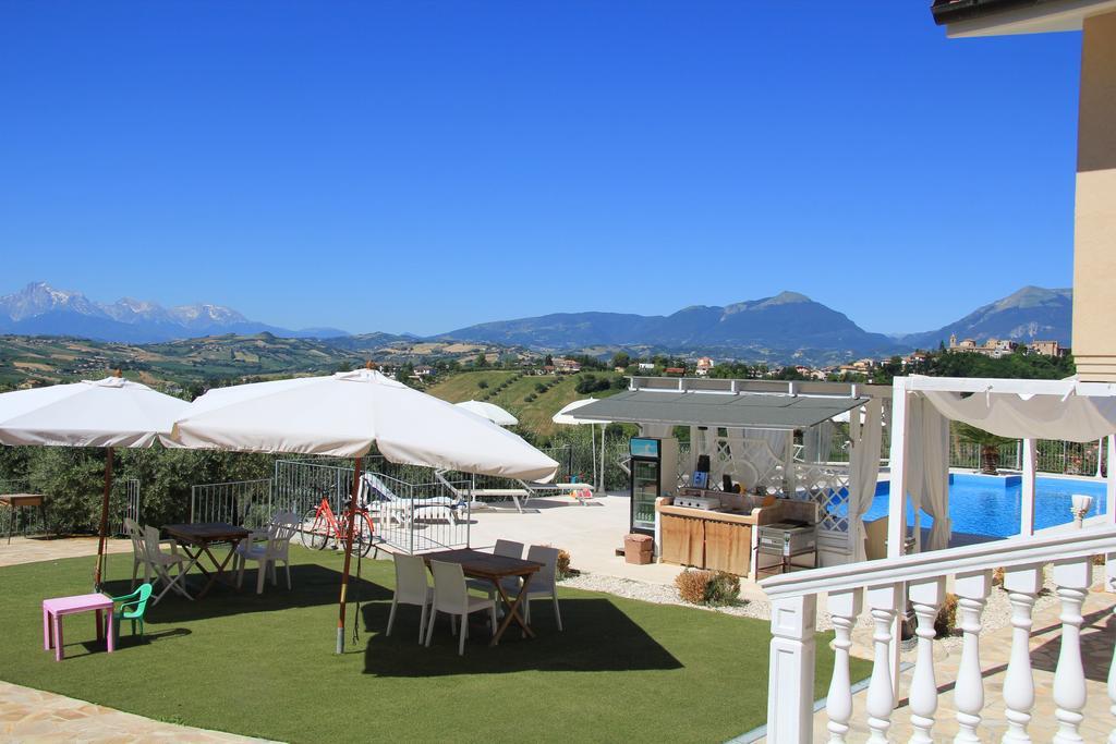 Anthos Casa Vacanze Sant'Omero Exteriér fotografie